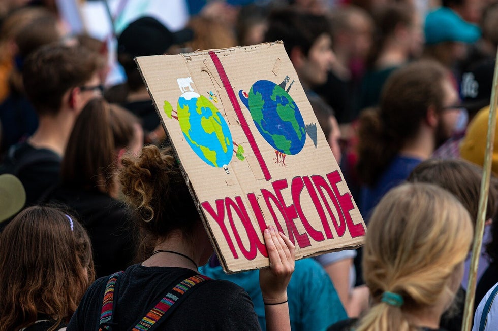 Extinction Rebellion voert massaal actie tegen de Fossiele Industrie